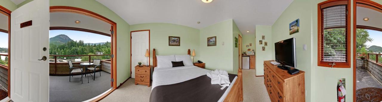Sunshine Coast Resort Madeira Park Ngoại thất bức ảnh