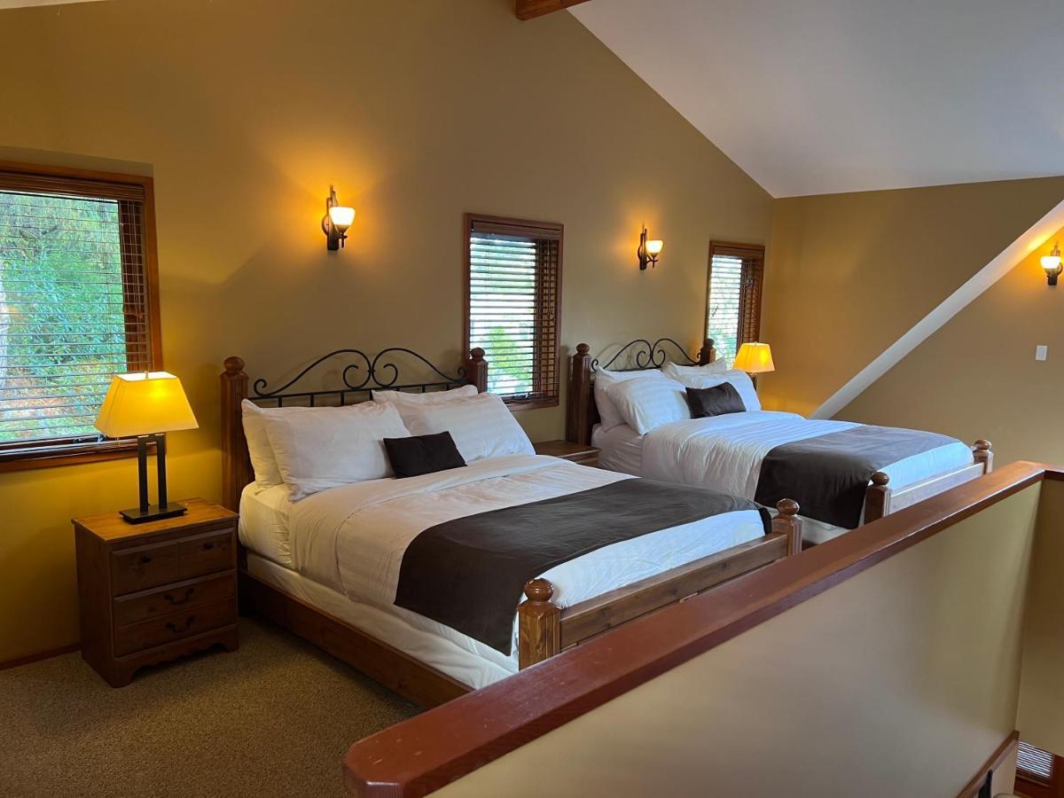 Sunshine Coast Resort Madeira Park Ngoại thất bức ảnh