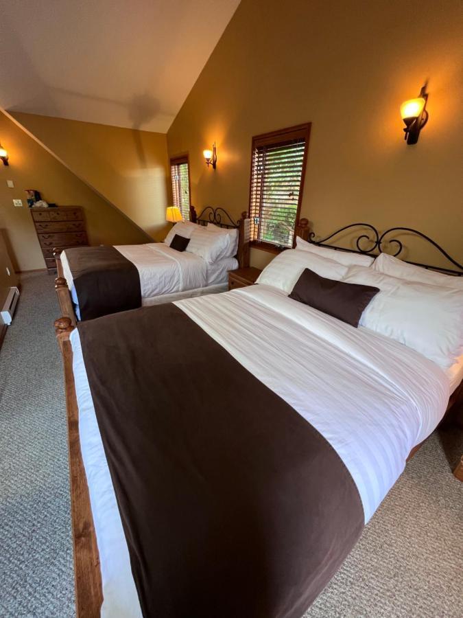 Sunshine Coast Resort Madeira Park Ngoại thất bức ảnh