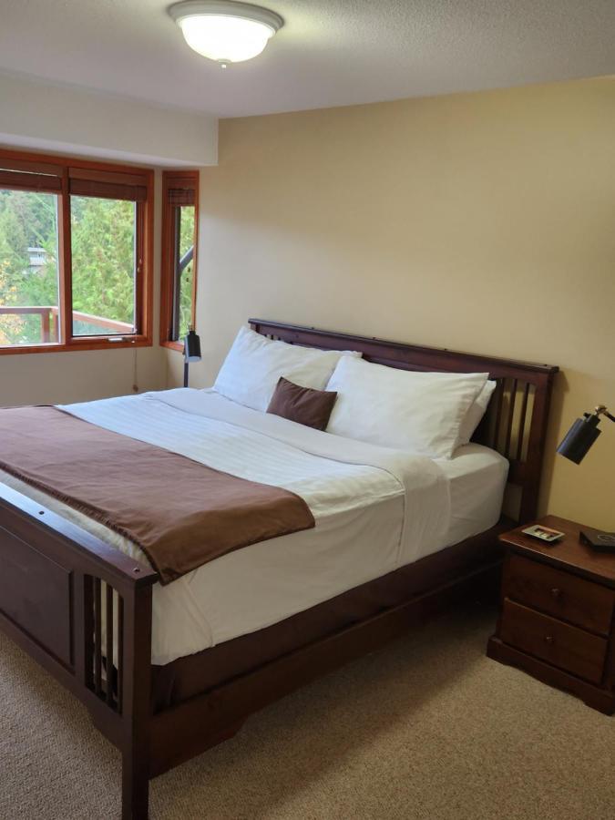 Sunshine Coast Resort Madeira Park Ngoại thất bức ảnh